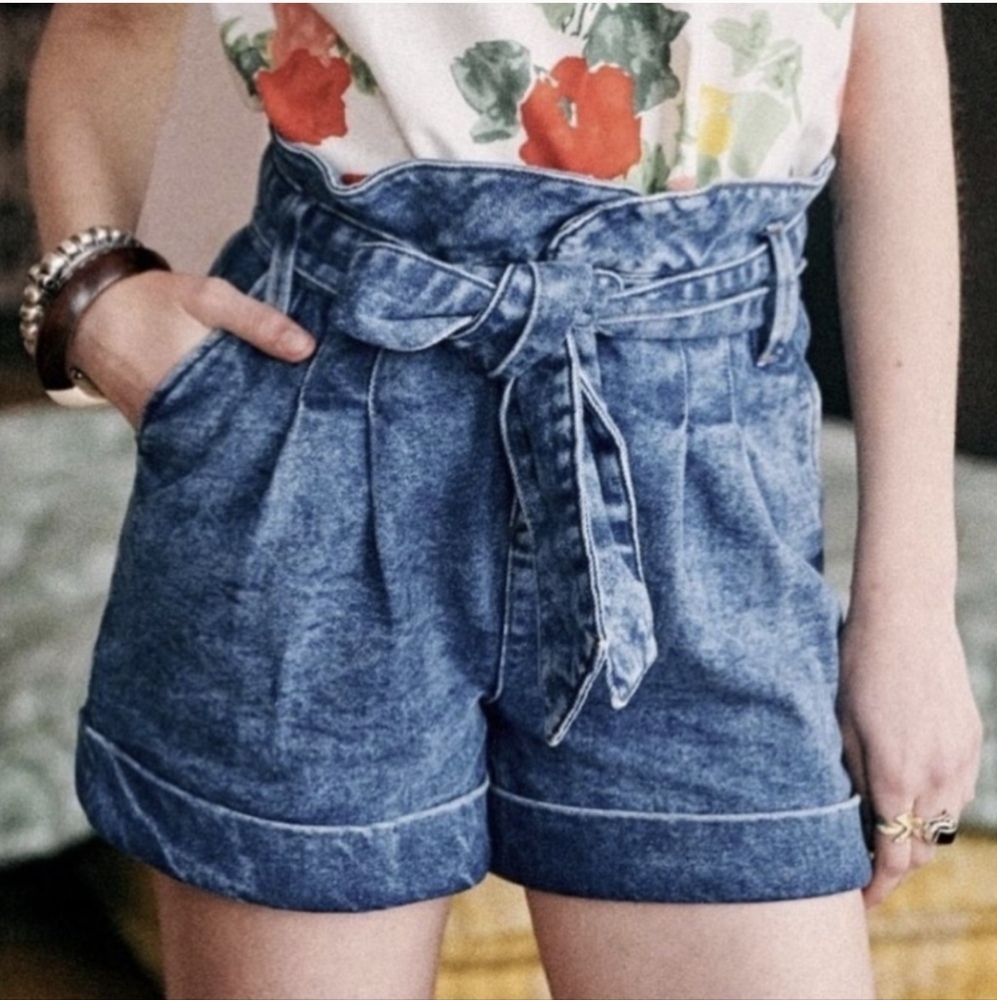 Sezane Alvino Shorts (36) - Picture 2 of 10